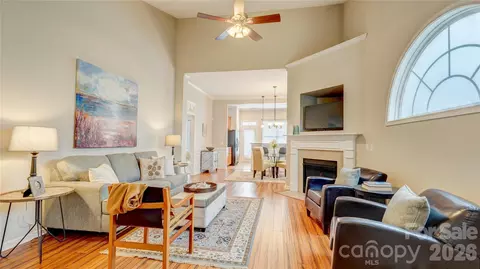 300 Park View Dr, Belmont, NC 28012
