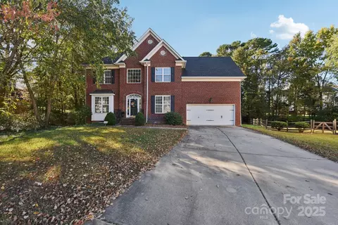 11015 Wilburn Park Ct, Charlotte, NC 28262