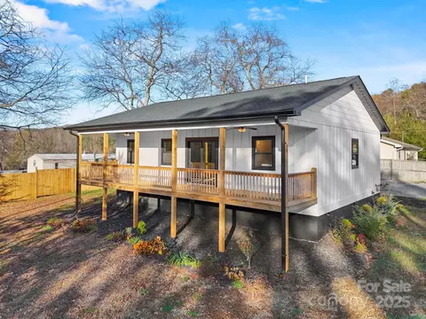 90 Park Street St, Bryson City, NC 28713