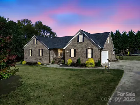 243 Laren Rd, Shelby, NC 28152