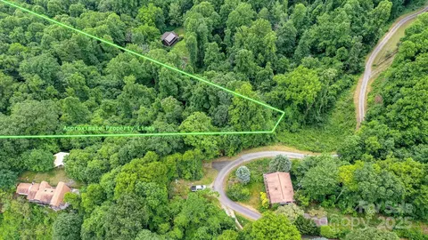 99999 Secluded Valley Rd, Marshall, NC 28743