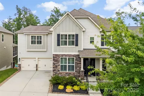 17514 Julees Walk Ln, Davidson, NC 28036