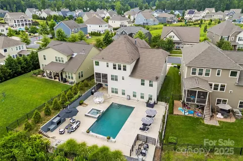 View/Area - 17514 Julees Walk Ln, Davidson, NC 28036 photo 1 of 3