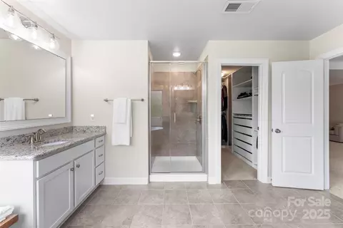 Bath - 17514 Julees Walk Ln, Davidson, NC 28036 photo 3 of 6