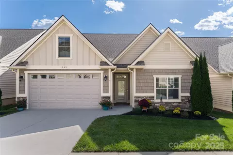 349 Windstone Dr, Fletcher, NC 28732