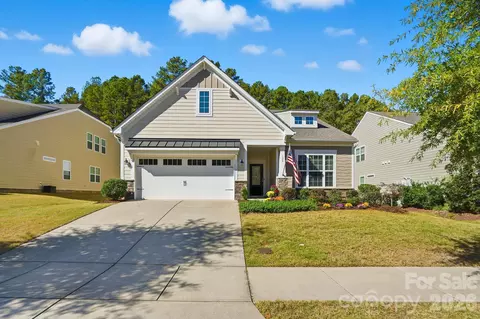 128 Van Gogh Trl, Mount Holly, NC 28120