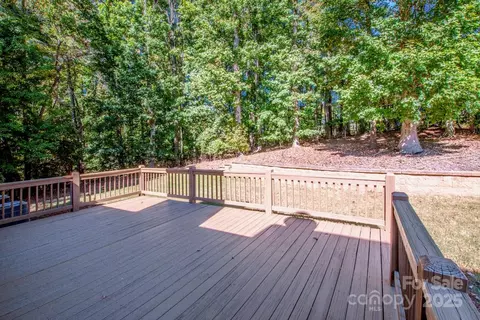 Exterior - 3545 Maple Brook Dr, Denver, NC 28037 photo 5 of 8