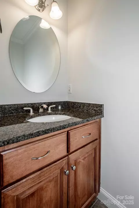 Bath - 3545 Maple Brook Dr, Denver, NC 28037 photo 3 of 4