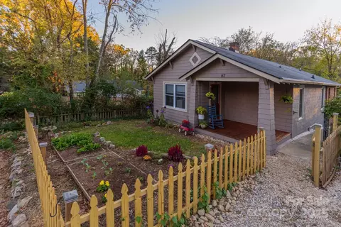 87 Pershing Rd, Asheville, NC 28805
