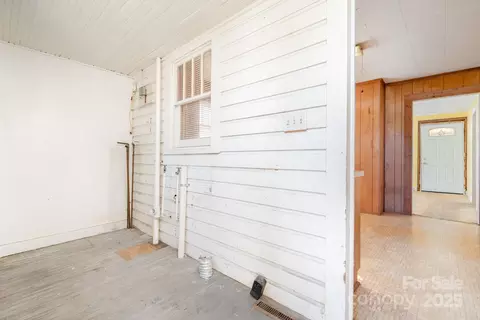 Exterior - 808 Walker St, Kannapolis, NC 28081 photo 2 of 3