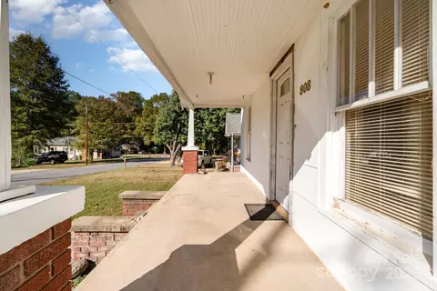 Exterior - 808 Walker St, Kannapolis, NC 28081 photo 1 of 3