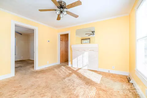 Living - 808 Walker St, Kannapolis, NC 28081 photo 2 of 3