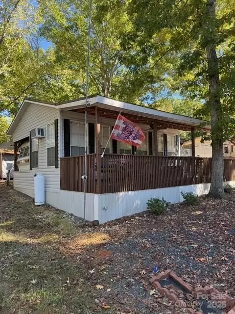 286 Lake Tillery Trl, Mount Gilead, NC 27306