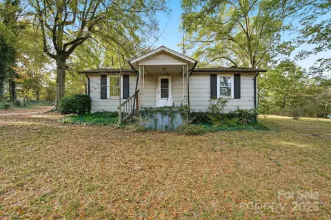 119 Sunset Dr, Taylorsville, NC 28681