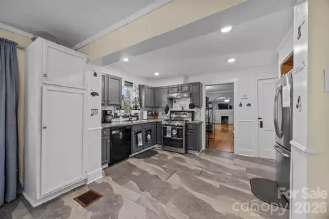 151 E Corriher Ave, Salisbury, NC 28144 photo 24