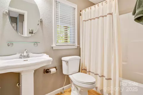 Bath - 387 Wesley Ln, Saluda, NC 28773 photo 1 of 2