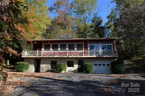 106 Jeanie Ave, Black Mountain, NC 28711