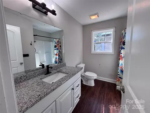 Bath - 700 Wright Ave, Kannapolis, NC 28083 photo 1 of 3