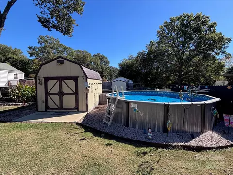 Exterior - 700 Wright Ave, Kannapolis, NC 28083 photo 5 of 5