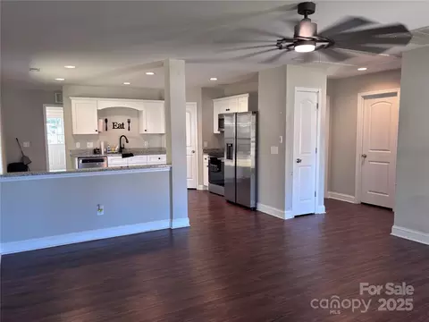 Living - 700 Wright Ave, Kannapolis, NC 28083 photo 2 of 2