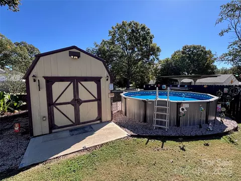 Exterior - 700 Wright Ave, Kannapolis, NC 28083 photo 1 of 5