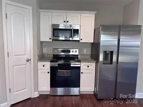 Kitchen - 700 Wright Ave, Kannapolis, NC 28083 photo 4 of 4