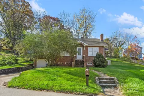 44 Orchard St, Canton, NC 28716