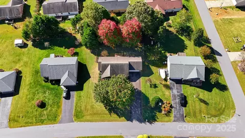 View/Area - 4858 Water Wheel Dr, Conover, NC 28613 photo 4 of 8