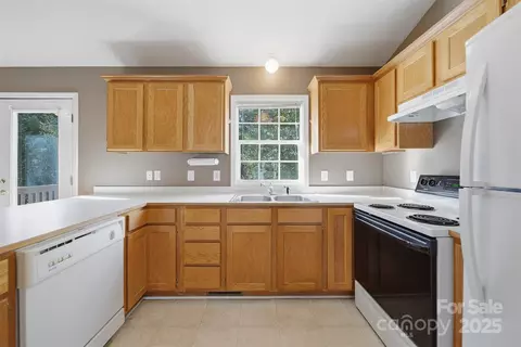 Kitchen - 4858 Water Wheel Dr, Conover, NC 28613 photo 3 of 3