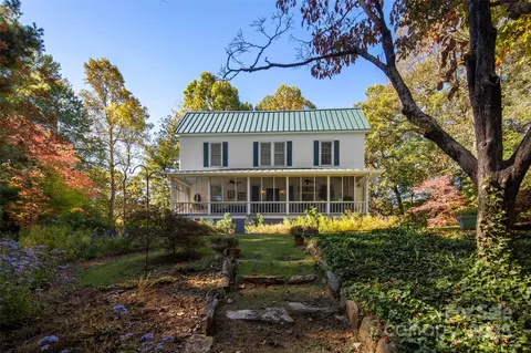 35 Towhee Ln, Saluda, NC 28773