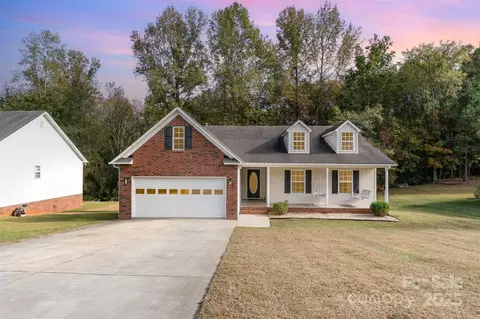 446 Eden Oaks Dr, Rock Hill, SC 29730