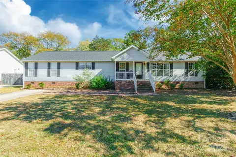 1206 Poplar Glen Dr, Kannapolis, NC 28083