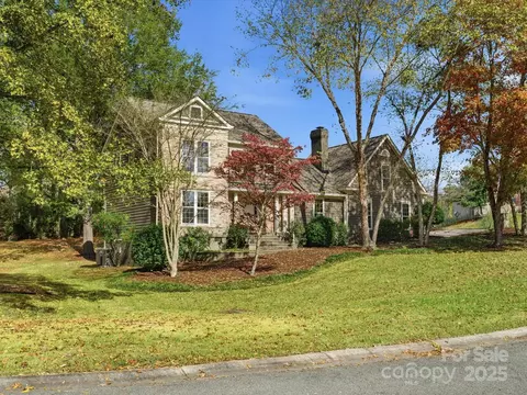 129 Chesney Glen Dr, Matthews, NC 28105