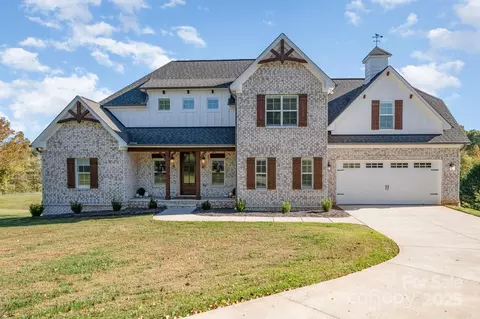 123 Cornwallis Dr, Mocksville, NC 27028