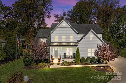 109 Fairfax Ct, Mooresville, NC 28117