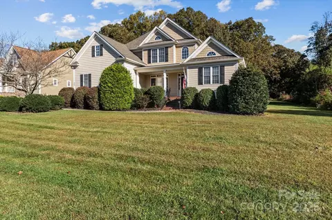 204 Shepherds Bluff Dr, Mooresville, NC 28115