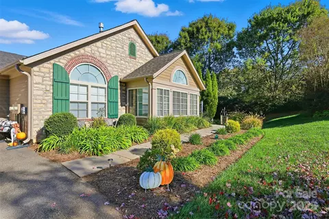 817 Wynnshire B Dr #B, Hickory, NC 28601
