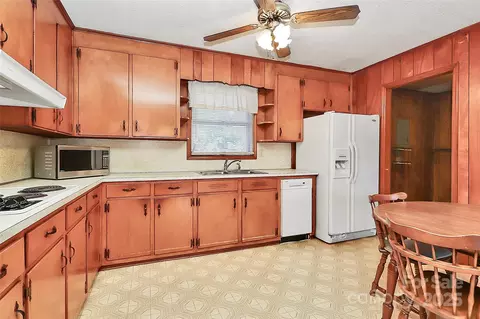 Kitchen - 6217 Stack Rd, Monroe, NC 28112 photo 3 of 5
