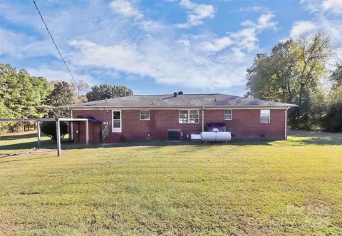 Exterior - 6217 Stack Rd, Monroe, NC 28112 photo 2 of 4