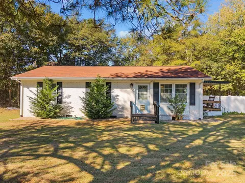 976 Ten Oaks Dr, Lancaster, SC 29720
