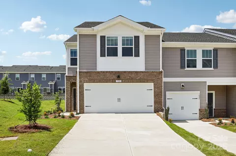 8020 Hidden Springs Trl, Charlotte, NC 28216