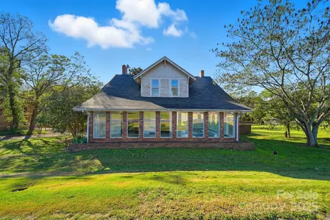 105 2nd Sw Ave SW, Catawba, NC 28609