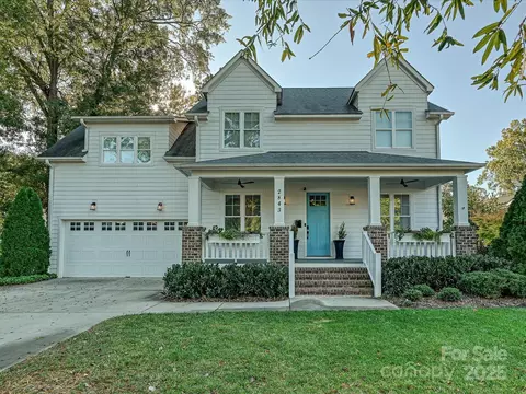 2843 Dorchester Pl, Charlotte, NC 28209