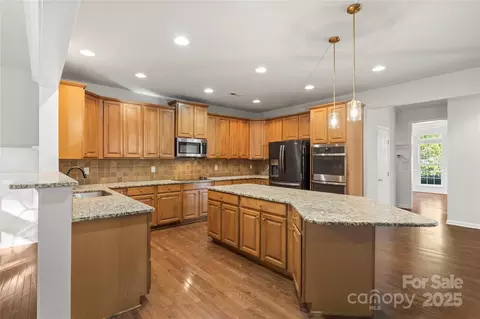 Kitchen - 1908 Faison Ave, Fort Mill, SC 29708 photo 2 of 4