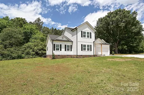 Exterior - 240 Doster Rd, Lancaster, SC 29720 photo 3 of 6