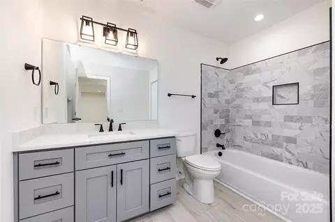 Bath - 240 Doster Rd, Lancaster, SC 29720 photo 5 of 5