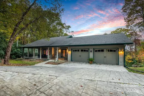 7255 Laurel Hill Dr, Newland, NC 28657