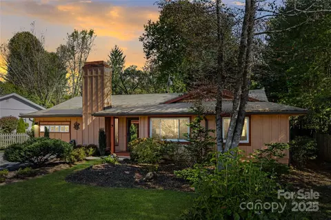 9 Glen Meadows Rd, Arden, NC 28704
