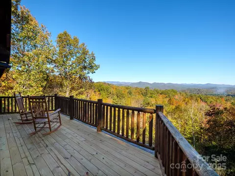 Exterior - 212 Jayhawk Ln, Brevard, NC 28712 photo 8 of 11