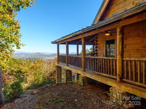 Exterior - 212 Jayhawk Ln, Brevard, NC 28712 photo 2 of 11